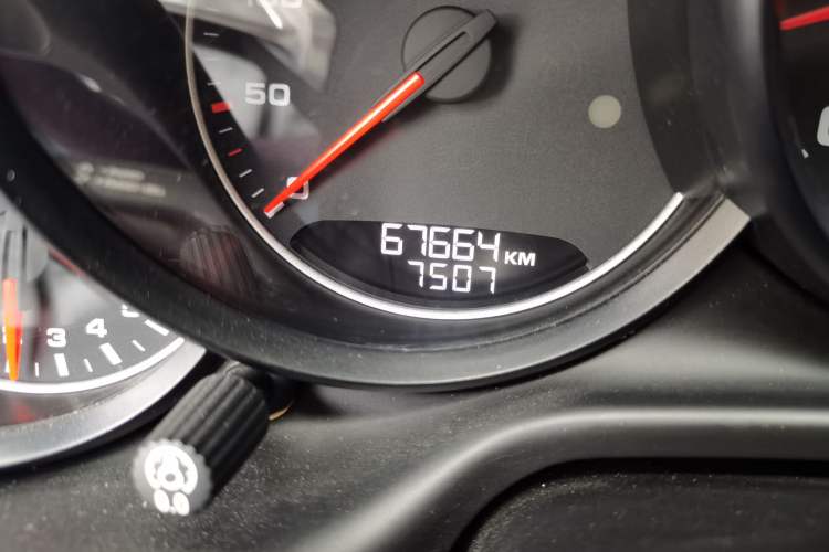 Used Porsche Panamera 2014 Panamera 3.0T Odometer Close Up