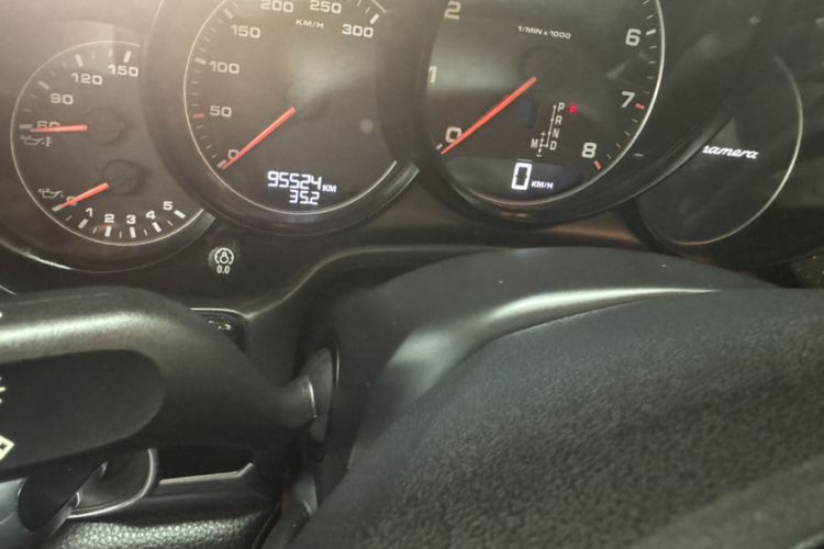Used Porsche Panamera 2014 Panamera 3.0T Odometer Close Up
