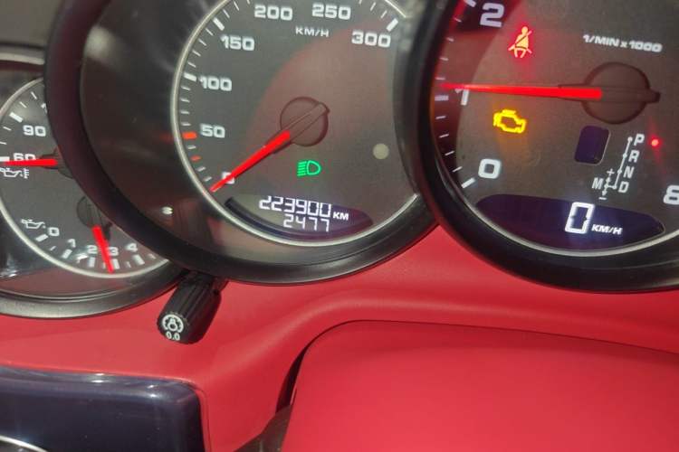 Used Porsche Panamera 2014 Panamera 3.0T Odometer Close Up