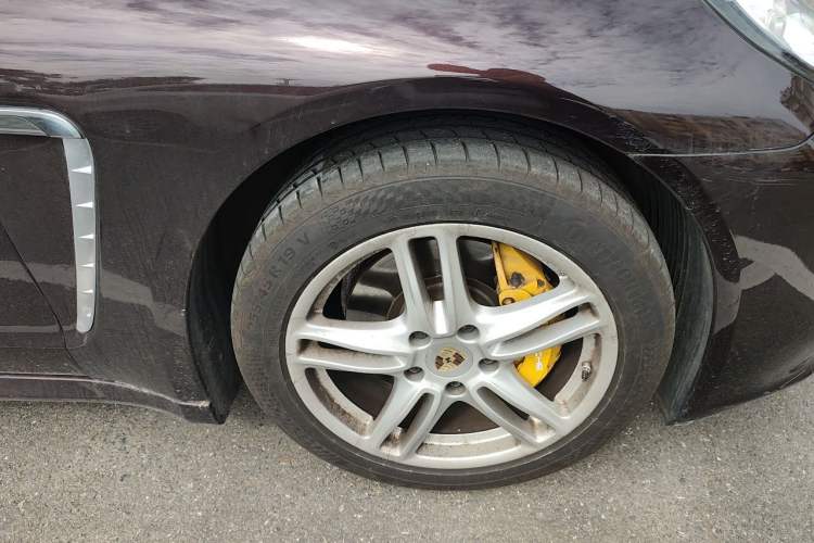 Used Porsche Panamera 2014 Panamera 4 3.0T Right Front Wheel Hub