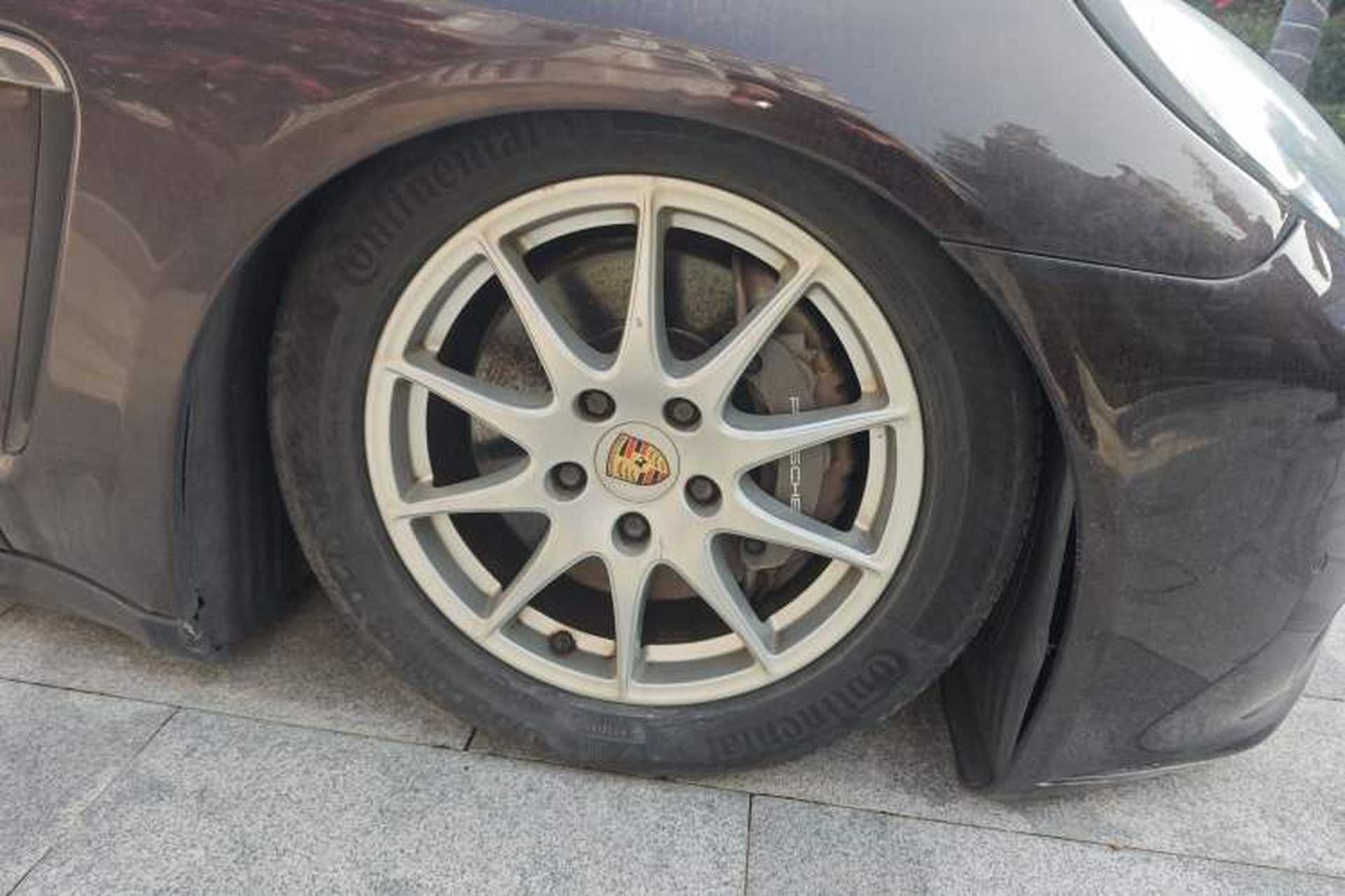 Used Porsche Panamera 2014 Panamera 3.0T Right Front Wheel Hub