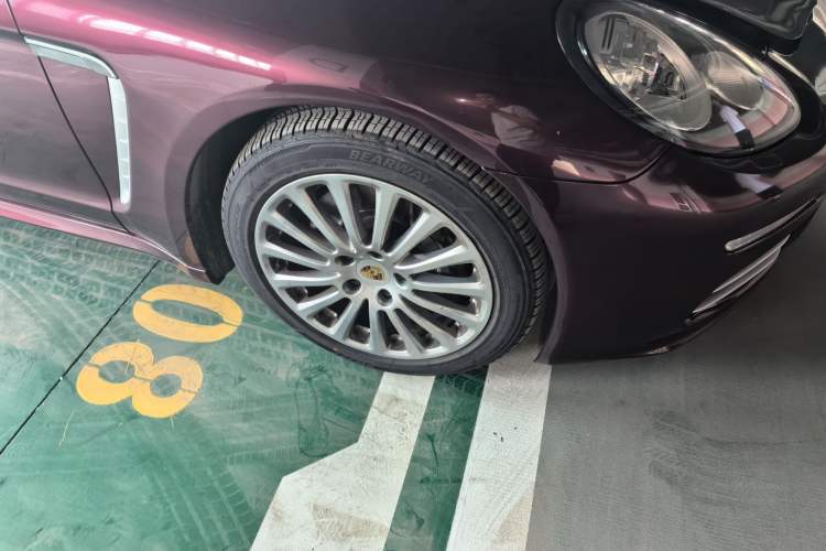 Used Porsche Panamera 2014 Panamera 3.0T Right Front Wheel Hub