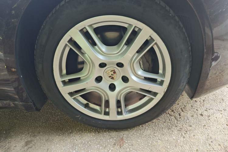 Used Porsche Panamera 2014 Panamera 3.0T Right Front Wheel Hub