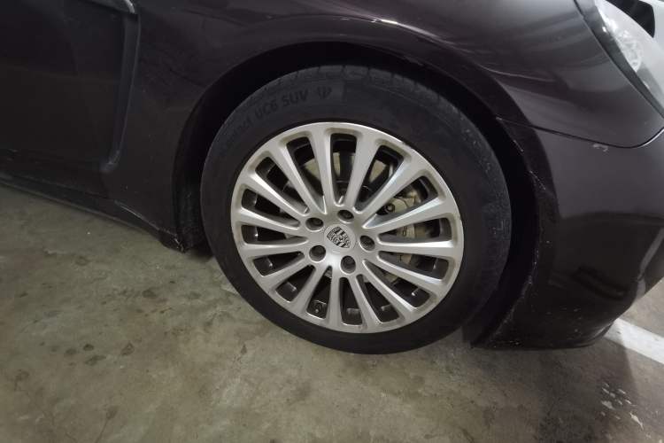 Used Porsche Panamera 2014 Panamera S Executive 3.0T Right Front Wheel Hub
