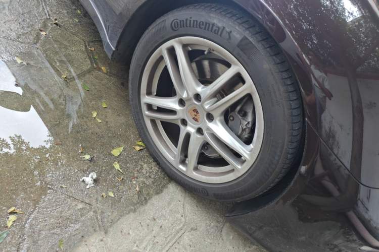 Used Porsche Panamera 2014 Panamera 4 3.0T Right Front Wheel Hub