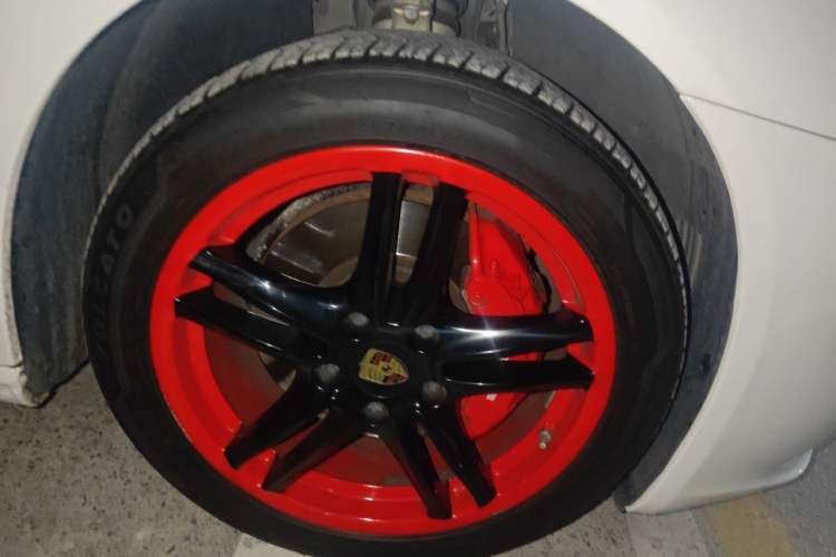 Used Porsche Panamera 2014 Panamera 3.0T Right Front Wheel Hub