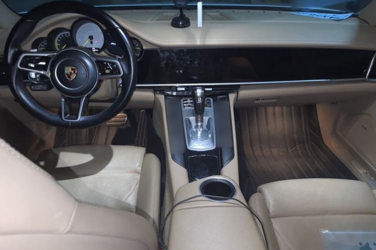 Used Porsche Panamera 2014 Panamera S E-Hybrid 3.0T Center Console