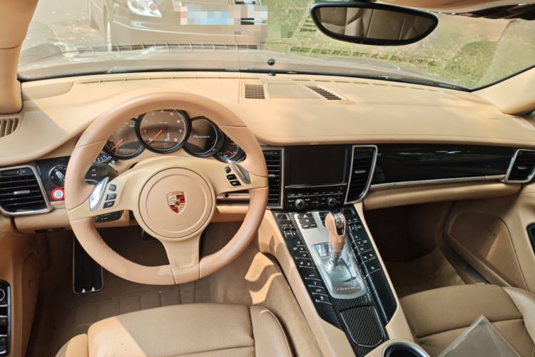 Used Porsche Panamera 2014 Panamera 3.0T Center Console