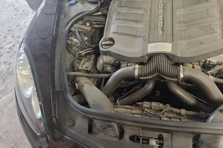 Used Porsche Panamera 2014 Panamera 3.0T Engine Bay Right