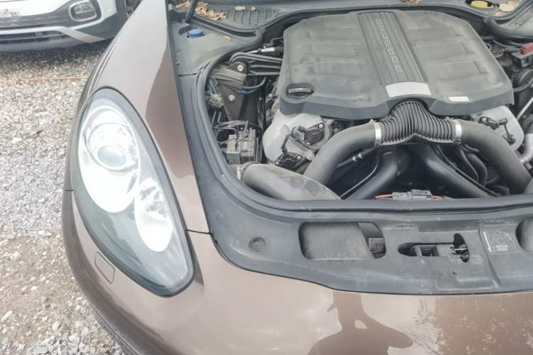 Used Porsche Panamera  Engine Bay Right