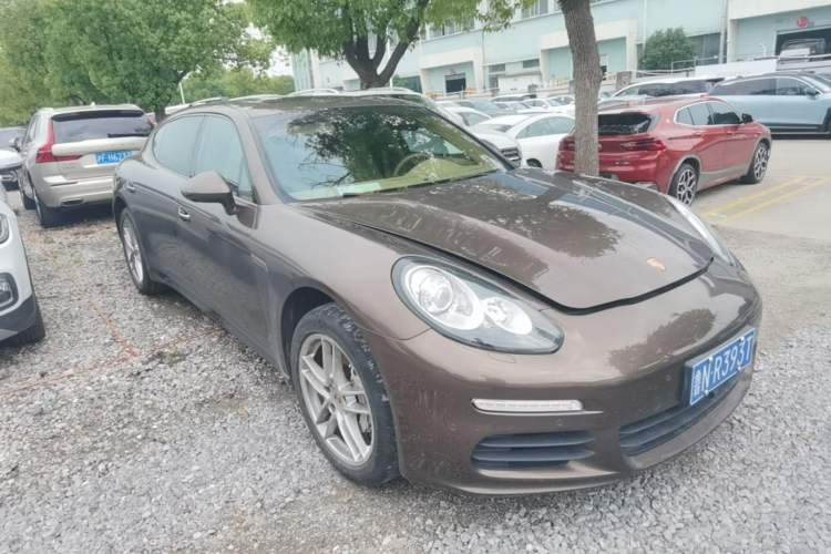 Used Porsche Panamera  Front Right 45 Deg