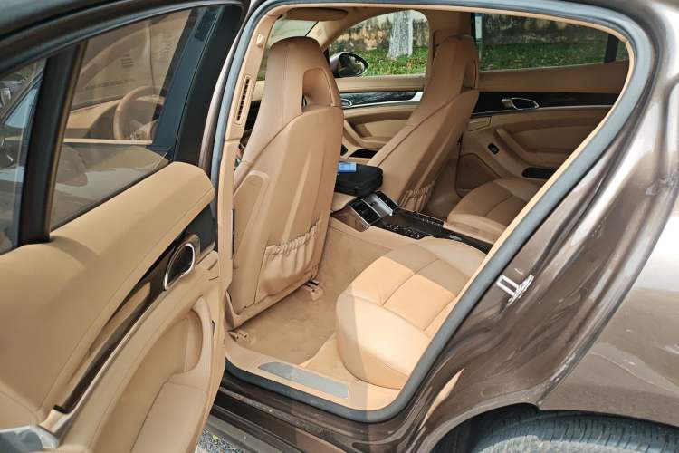 Used Porsche Panamera 2014 Panamera 3.0T Left Rear Seat