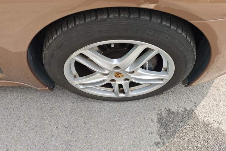 Used Porsche Panamera 2014 Panamera 4 3.0T Right Front Wheel Hub
