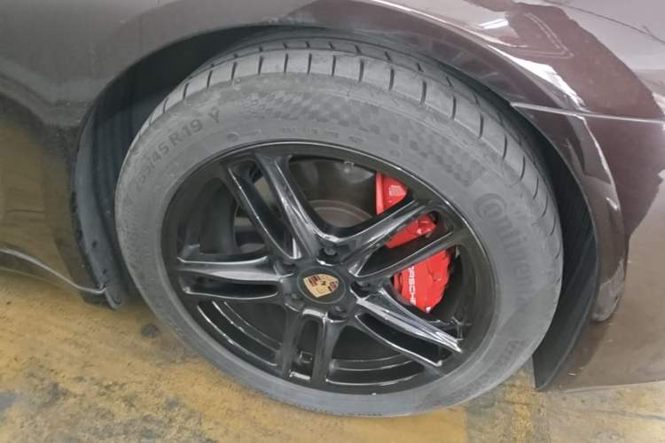 Used Porsche Panamera 2014 Panamera 3.0T Right Front Wheel Hub