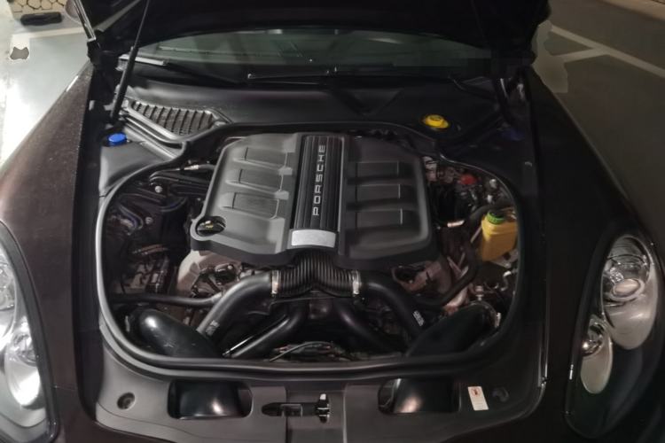 Used Porsche Panamera 2014 Panamera 4 3.0T Engine Bay