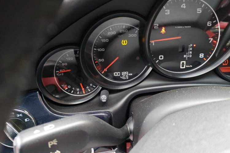 Used Porsche Panamera 2014 Panamera 3.0T Odometer Close Up