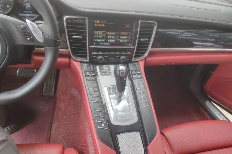 Used Porsche Panamera 2014 Panamera 3.0T Audio And AC Panel