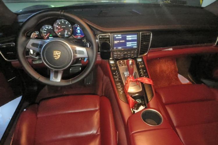 Used Porsche Panamera 2014 Panamera 4 3.0T Center Console