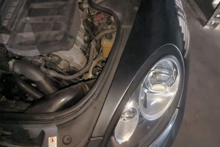 Used Porsche Panamera 2014 Panamera 4 3.0T Engine Bay Left