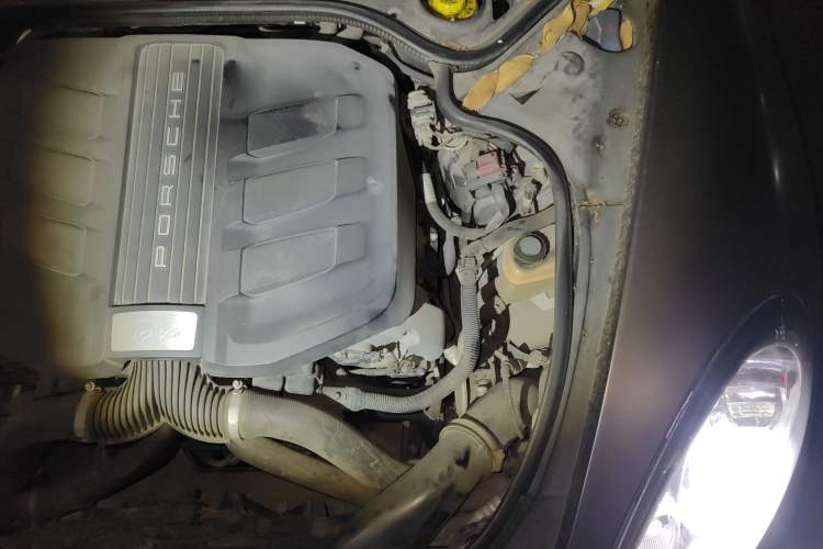 Used Porsche Panamera 2014 Panamera 4 3.0T Engine Bay Left