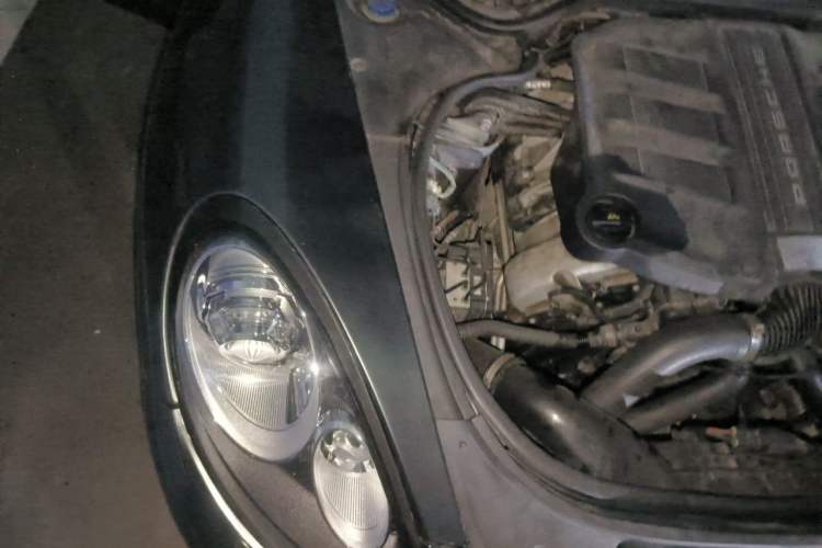 Used Porsche Panamera 2014 Panamera 4 3.0T Engine Bay Right