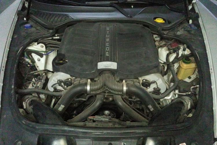 Used Porsche Panamera 2014 Panamera 4 3.0T Engine Bay