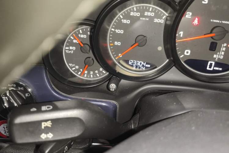 Used Porsche Panamera 2014 Panamera 4 Executive 3.0T Odometer Close Up