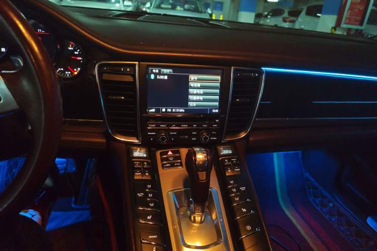 Used Porsche Panamera 2014 Panamera 4 3.0T Audio And AC Panel