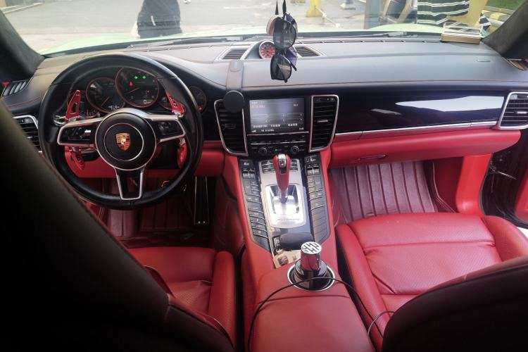 Used Porsche Panamera 2014 Panamera 4 3.0T Center Console