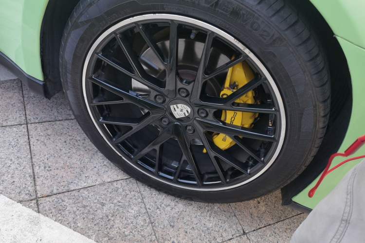 Used Porsche Panamera 2014 Panamera 4 3.0T Right Front Wheel Hub