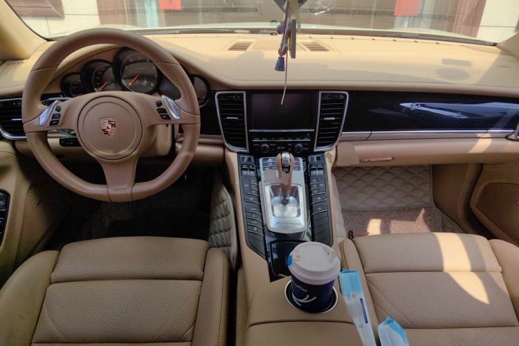 Used Porsche Panamera 2014 Panamera 3.0T Center Console