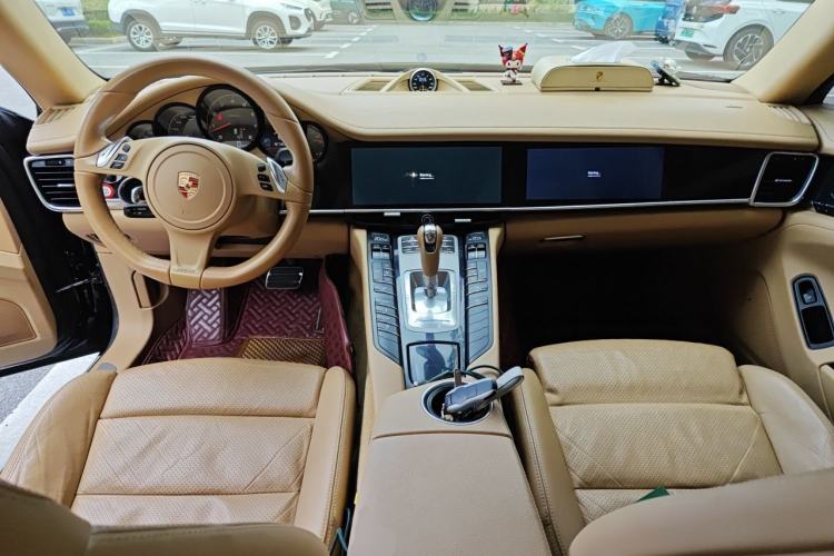 Used Porsche Panamera 2014 Panamera 3.0T Center Console