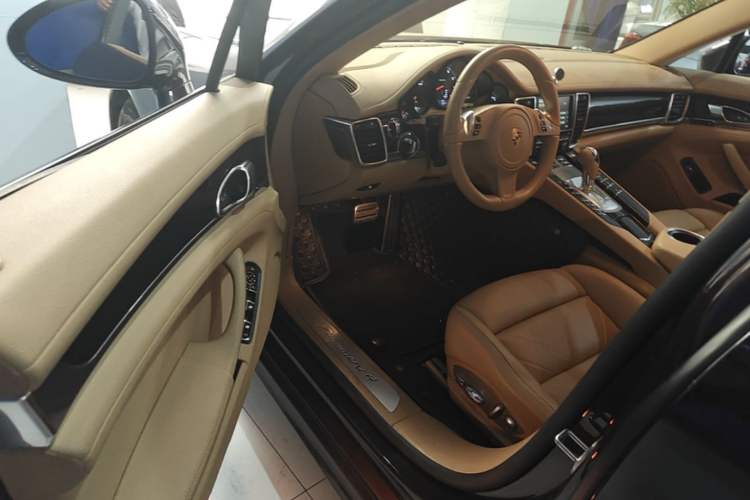 Used Porsche Panamera 2014 Panamera 4 3.0T Driver Seat
