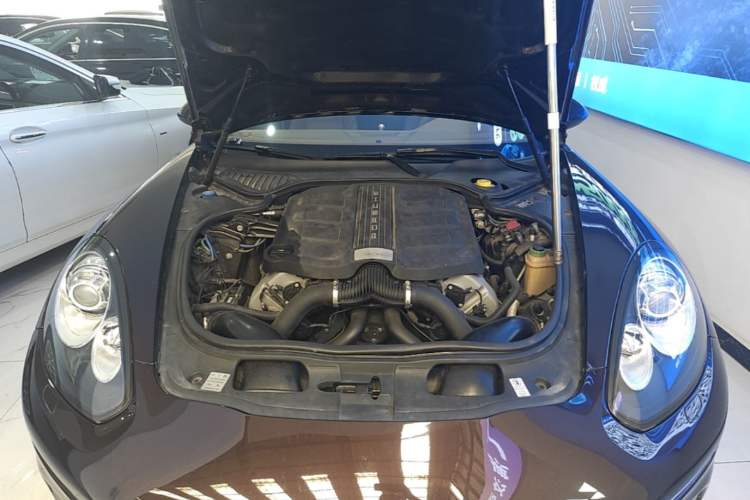 Used Porsche Panamera 2014 Panamera 4 3.0T Engine Bay