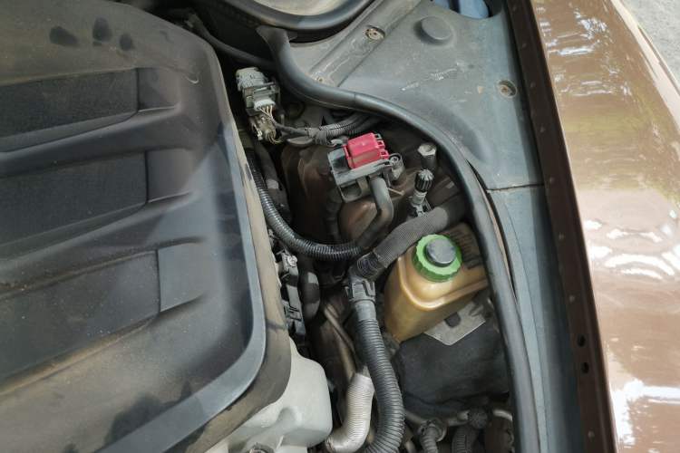 Used Porsche Panamera 2014 Panamera 3.0T Engine Bay Left