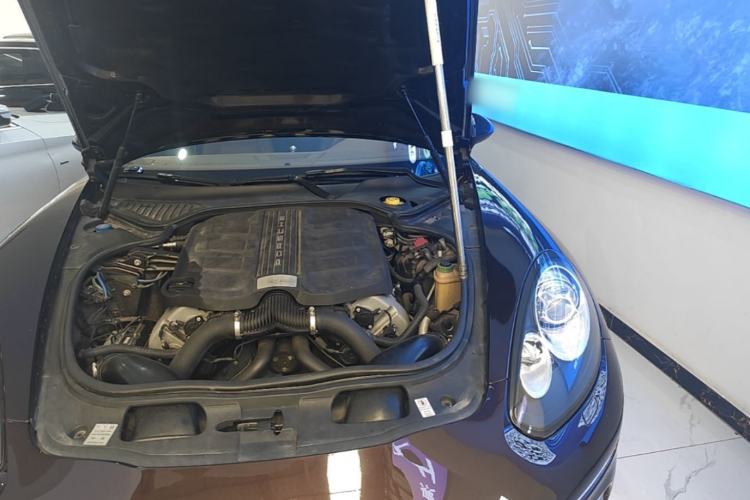 Used Porsche Panamera 2014 Panamera 4 3.0T Engine Bay Left