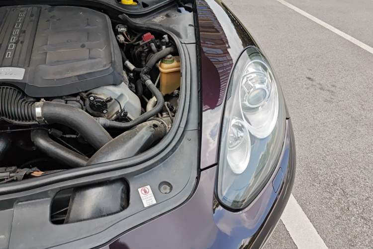 Used Porsche Panamera 2014 Panamera 3.0T Engine Bay Left