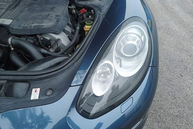 Used Porsche Panamera 2014 Panamera 3.0T Engine Bay Left
