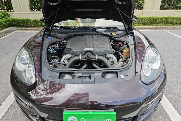 Used Porsche Panamera 2014 Panamera 3.0T Engine Bay