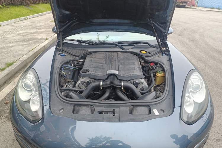 Used Porsche Panamera 2014 Panamera 3.0T Engine Bay