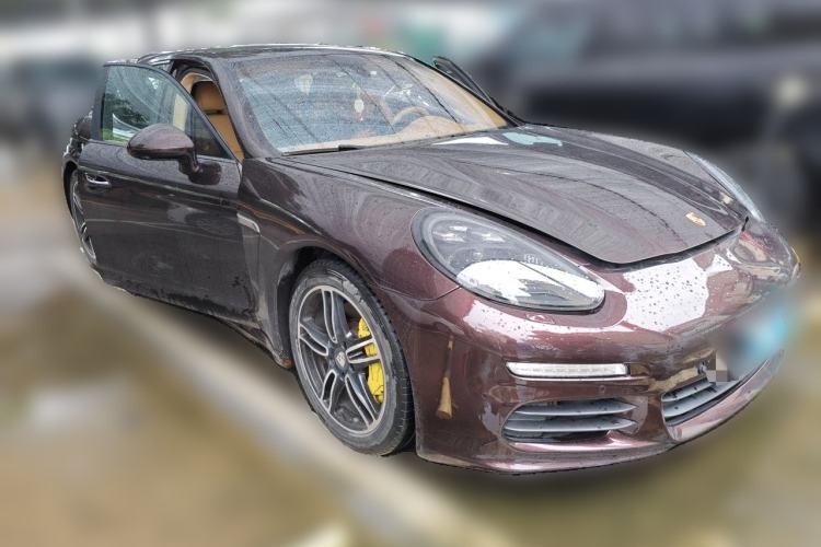 Used Porsche Panamera 2014 Panamera 4 3.0T Front Right 45 Deg