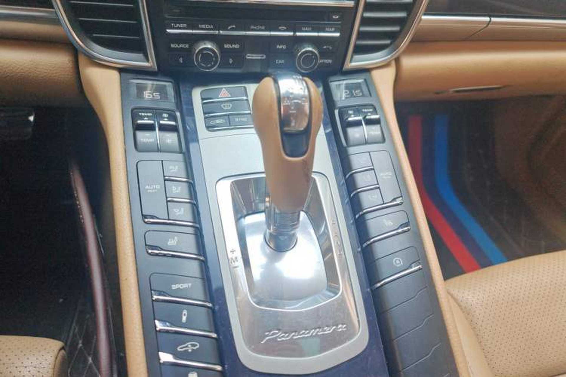 Used Porsche Panamera 2014 Panamera 4 3.0T Gear Lever