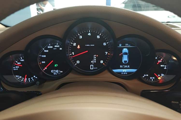 Used Porsche Panamera 2014 Panamera 4 3.0T Instrument Cluster