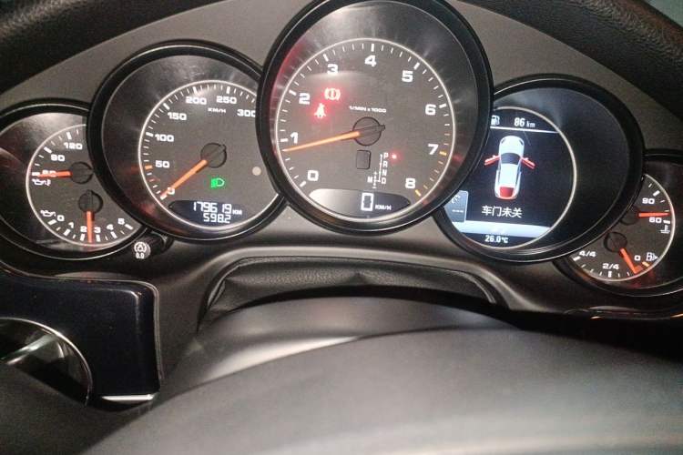 Used Porsche Panamera 2014 Panamera 4 3.0T Instrument Cluster