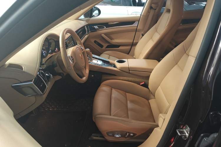 Used Porsche Panamera 2014 Panamera 4 3.0T Left Front Seat