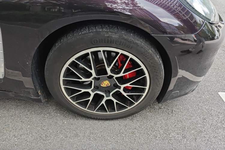 Used Porsche Panamera 2014 Panamera 3.0T Right Front Wheel Hub