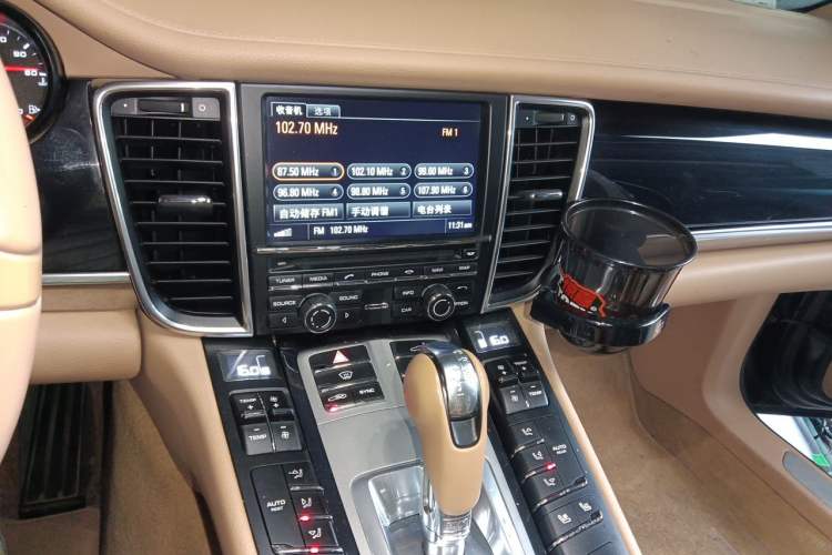 Used Porsche Panamera 2014 Panamera 4S Executive 3.0T Audio And AC Panel