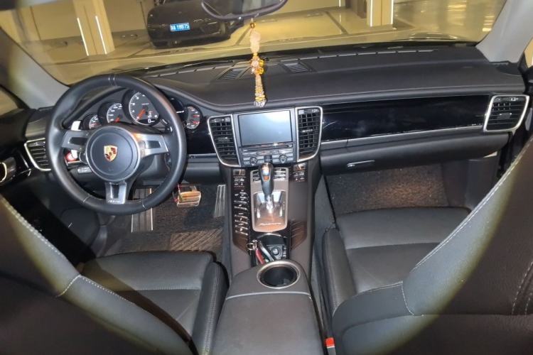 Used Porsche Panamera 2014 Panamera 4 3.0T Center Console