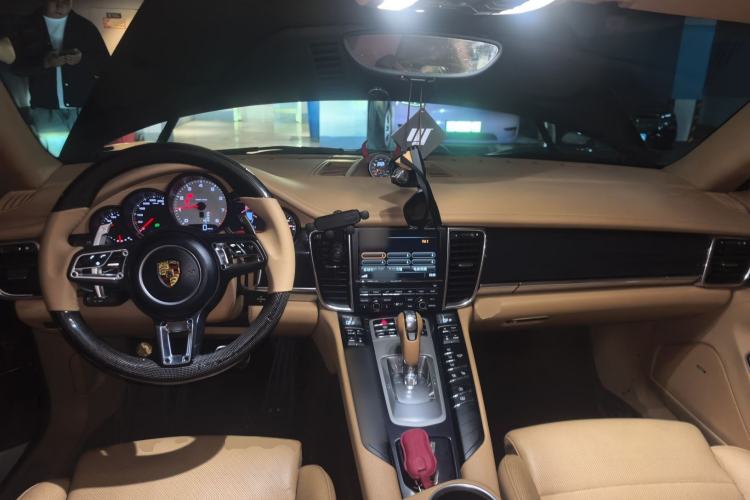 Used Porsche Panamera 2014 Panamera S Executive 3.0T Center Console