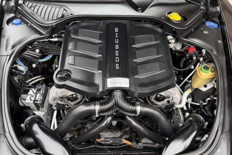 Used Porsche Panamera 2014 Panamera S Executive 3.0T Engine Bay